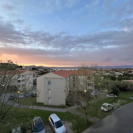 Superbe Duplex Refait A Neuf ! Apartment Hyeres Bagian luar foto