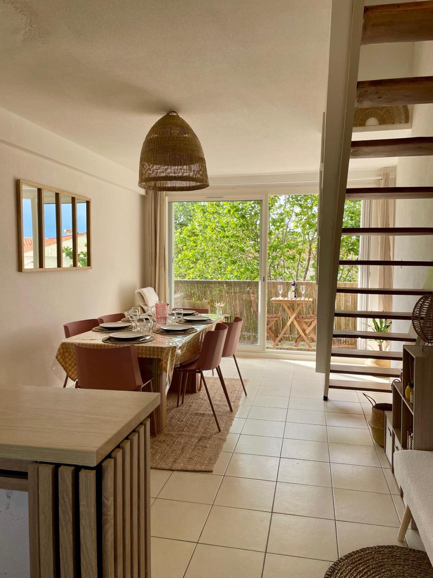 Superbe Duplex Refait A Neuf ! Apartment Hyeres Bagian luar foto